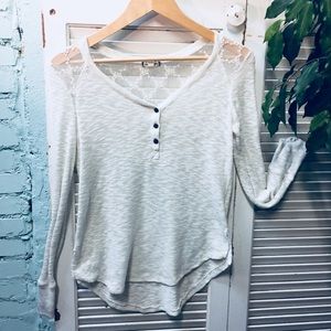 Eyeshadow Cream Light Sweater w/ Lace Detail